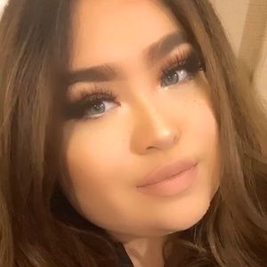 Meet your Posher, Ppaola